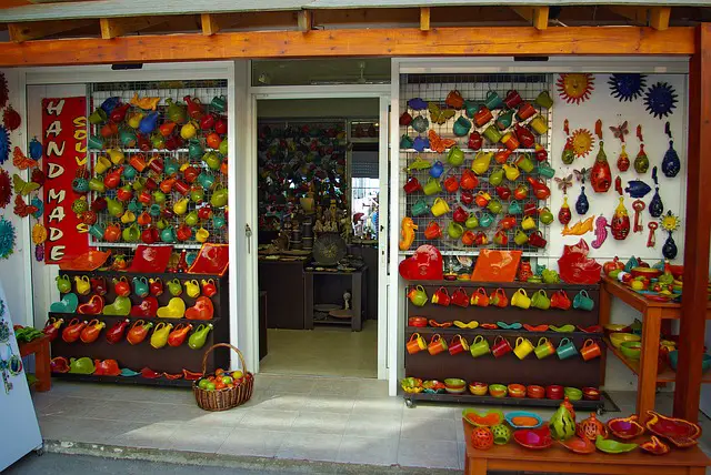 handmade souvenirs shops for additional source of income