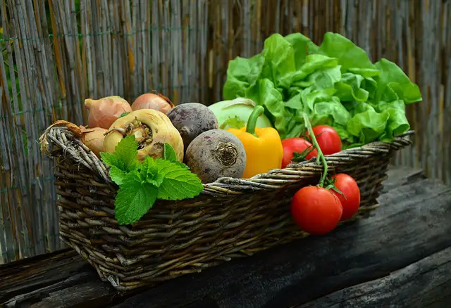 healthy supergreens fruit and veggies basket